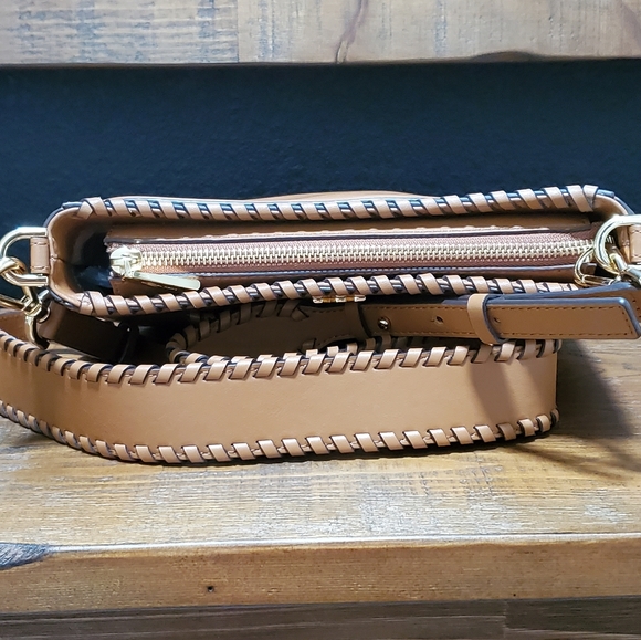 Authentic Michael Kors Gloria Crossbody - Picture 3 of 8